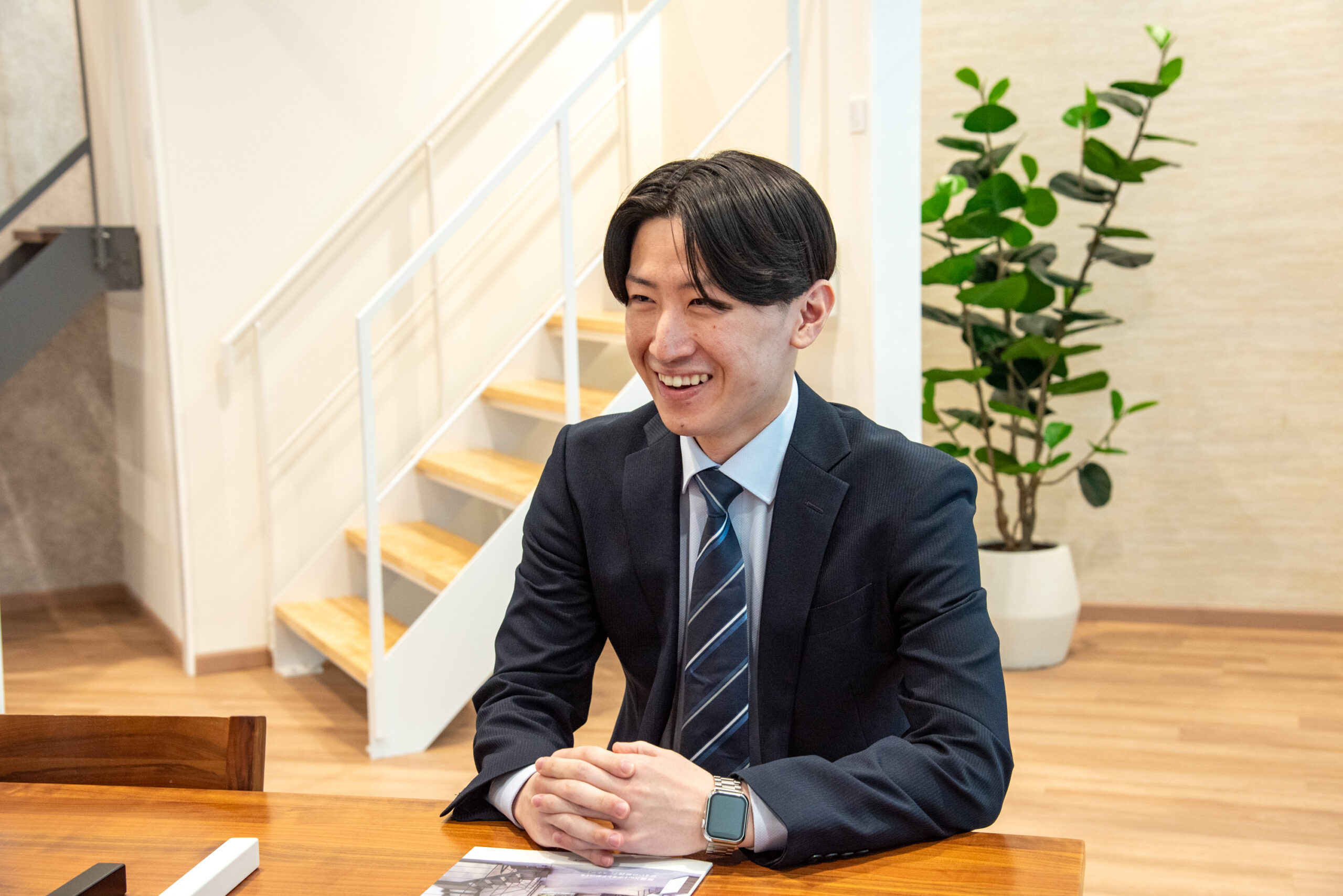 岡田誠也氏の応対風景