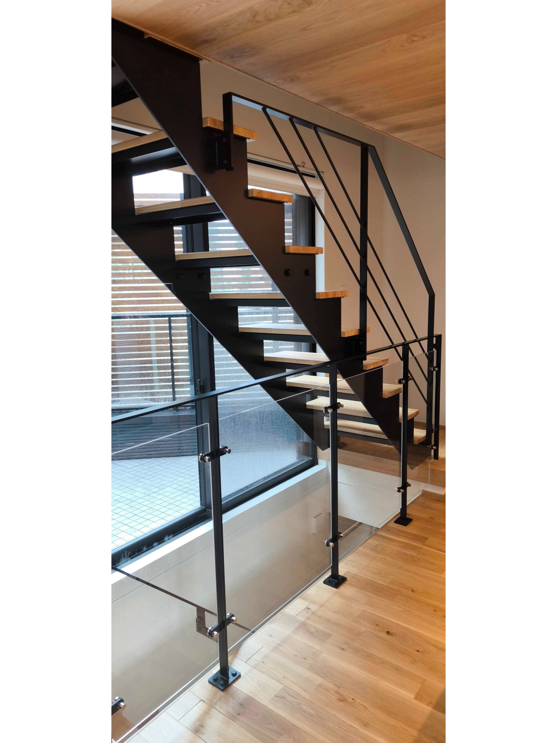 失敗・後悔しない鉄骨階段選び！<br>実物見学（ショールーム）で確認すべきポイント